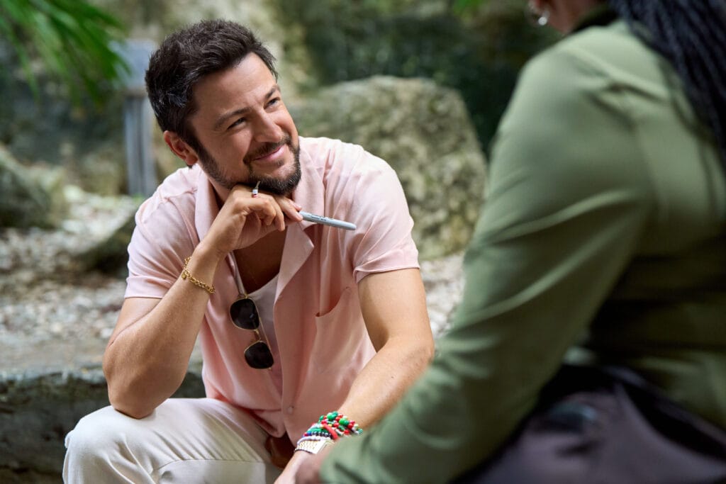 Tyler Hynes - Hallmark's "Bad Boy" shares a moment with guests aboard the Hallmark Christmas Cruise in Christmas at Sea (Hallmark Channel. - 2025). #ChristmasAtSea  #HallmarkChannel #TylerHynes