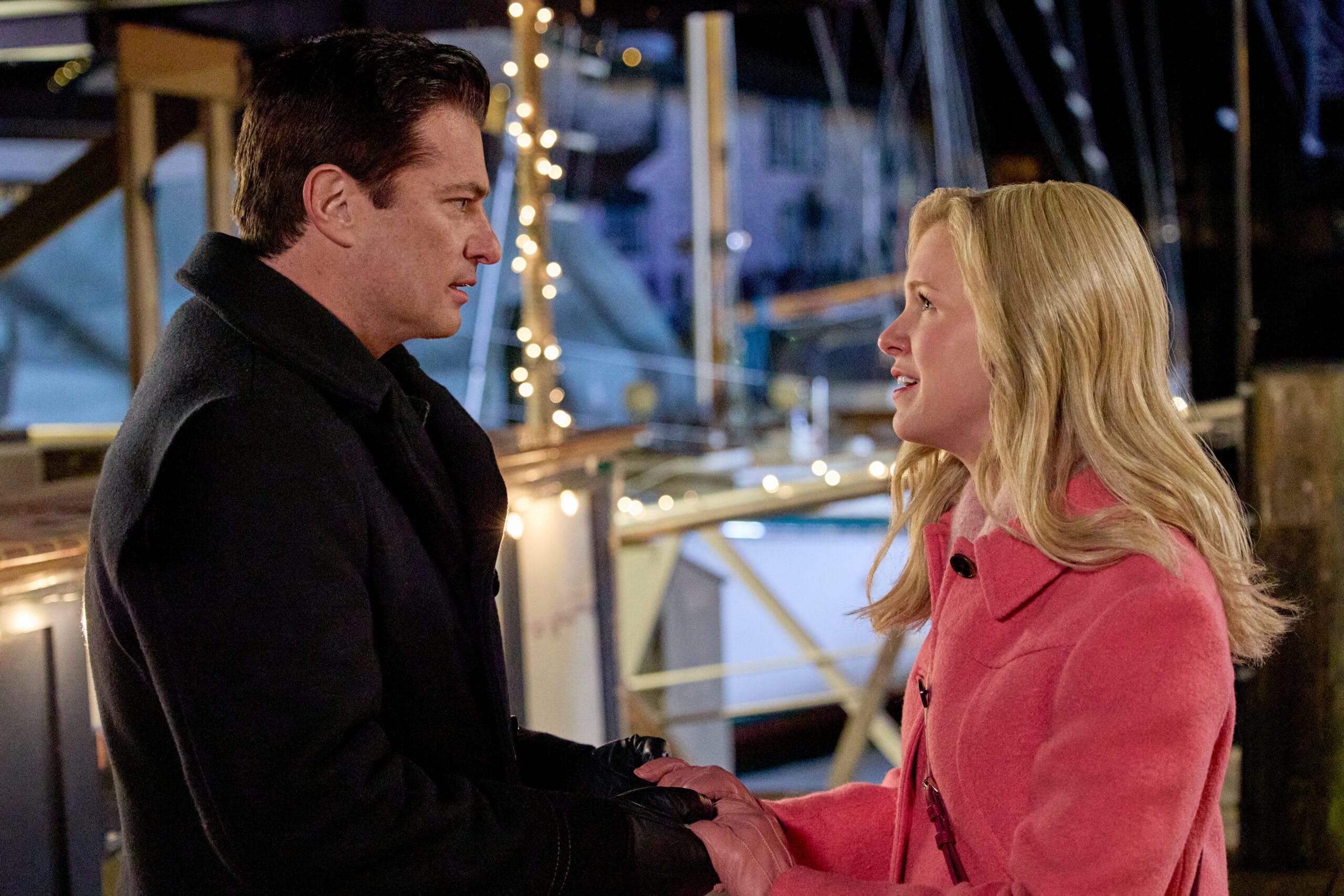 Wes Brown and Ginna Claire Mason star in A Newport Christmas, a time-travel romance set in charming coastal Rhode Island. Part of the 2025 Countdown to Christmas line up.