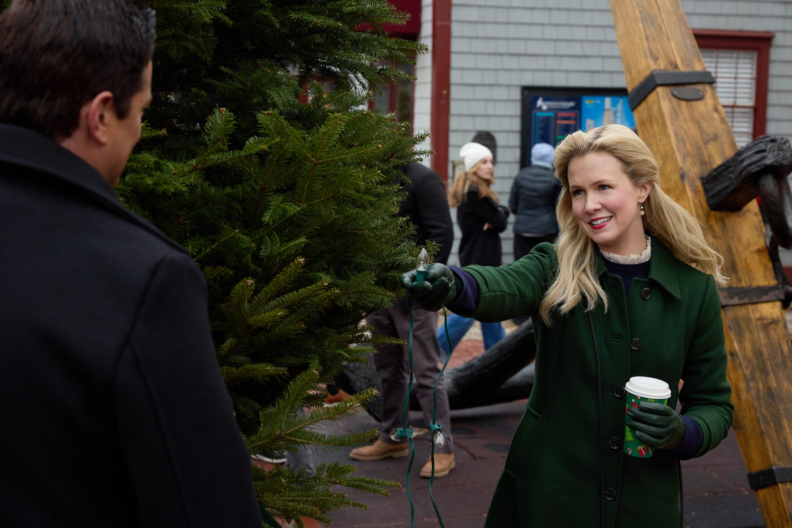 Wes Brown and Ginna Claire Mason star in A Newport Christmas, a time-travel romance set in charming coastal Rhode Island. Part of the 2025 Countdown to Christmas line up.